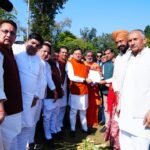 CM Dhami Meets Sugarcane Farmers Over Key Demands Sugarcane farmers meet Pushkar Singh Dhami